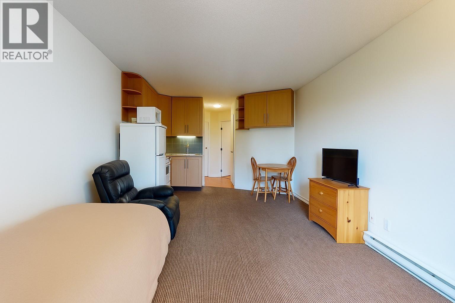 211 2109 Whistler Road, Whistler, British Columbia  V8E 0A6 - Photo 3 - R3012647