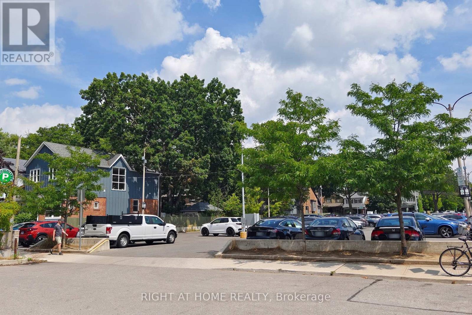 2390a Bloor Street W, Toronto, Ontario  M6S 1P5 - Photo 21 - W12357310