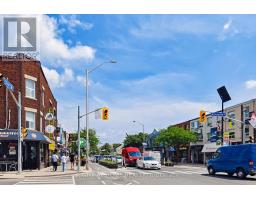 2390A BLOOR STREET W, Toronto, Ontario
