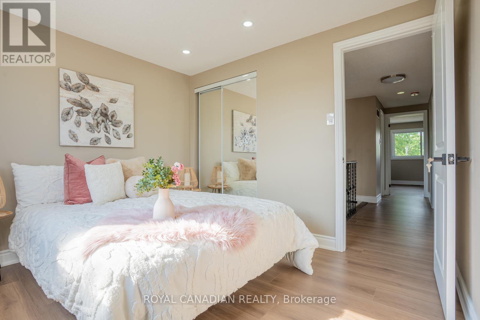 60 Cherrytree Drive W, Brampton, Ontario  L6Y 3P5 - Photo 10 - W12357317