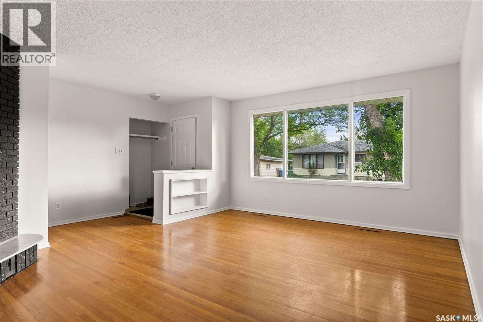 Property at 4 Burrows STREET image 4