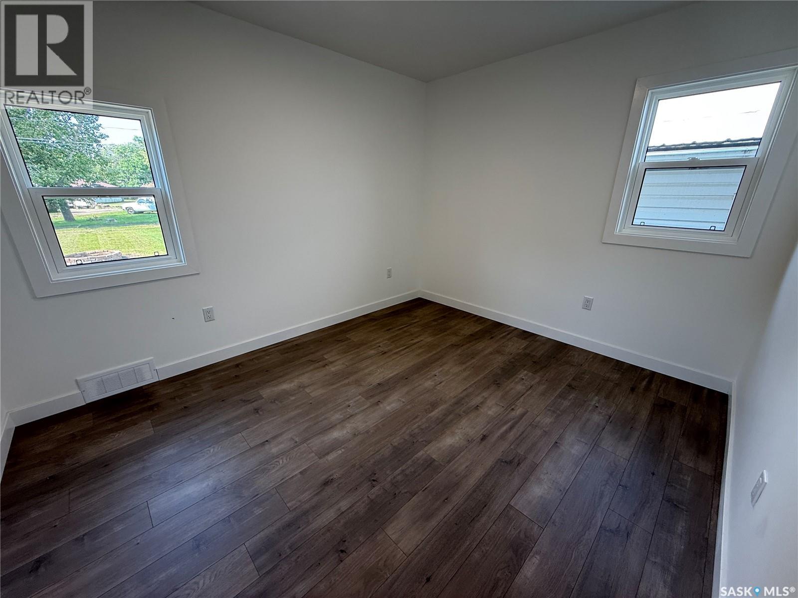 223 Eisenhower Street, Midale, Saskatchewan  S0C 1S0 - Photo 8 - SK016279