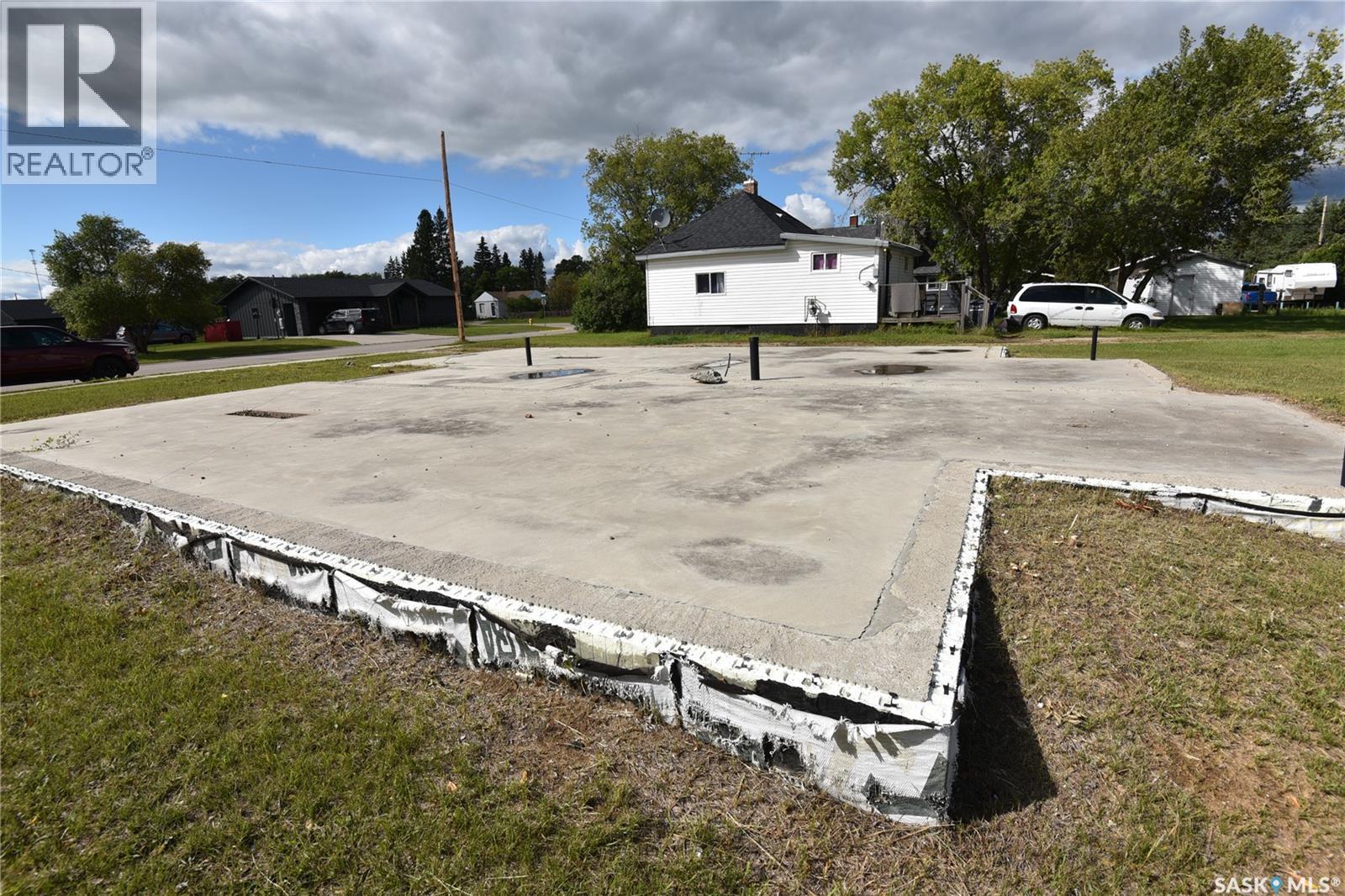 115 3rd Street N, Nipawin, Saskatchewan  S0E 1E0 - Photo 3 - SK016270