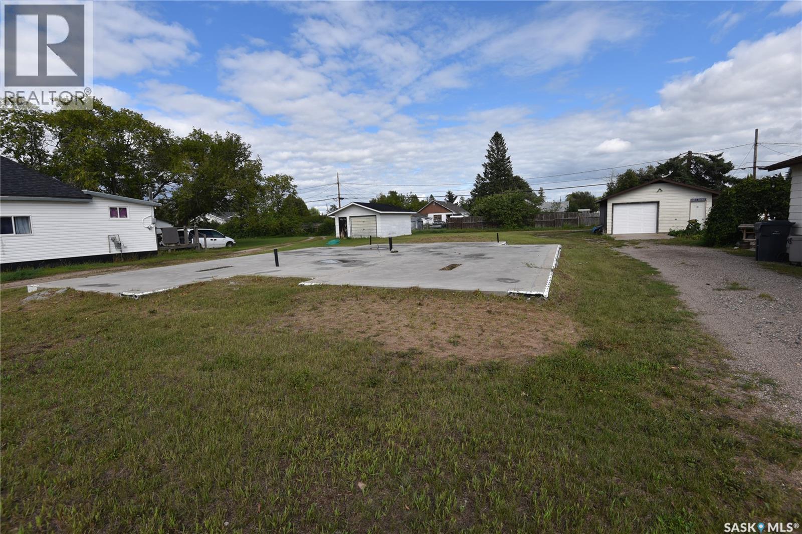115 3rd Street N, Nipawin, Saskatchewan  S0E 1E0 - Photo 4 - SK016270
