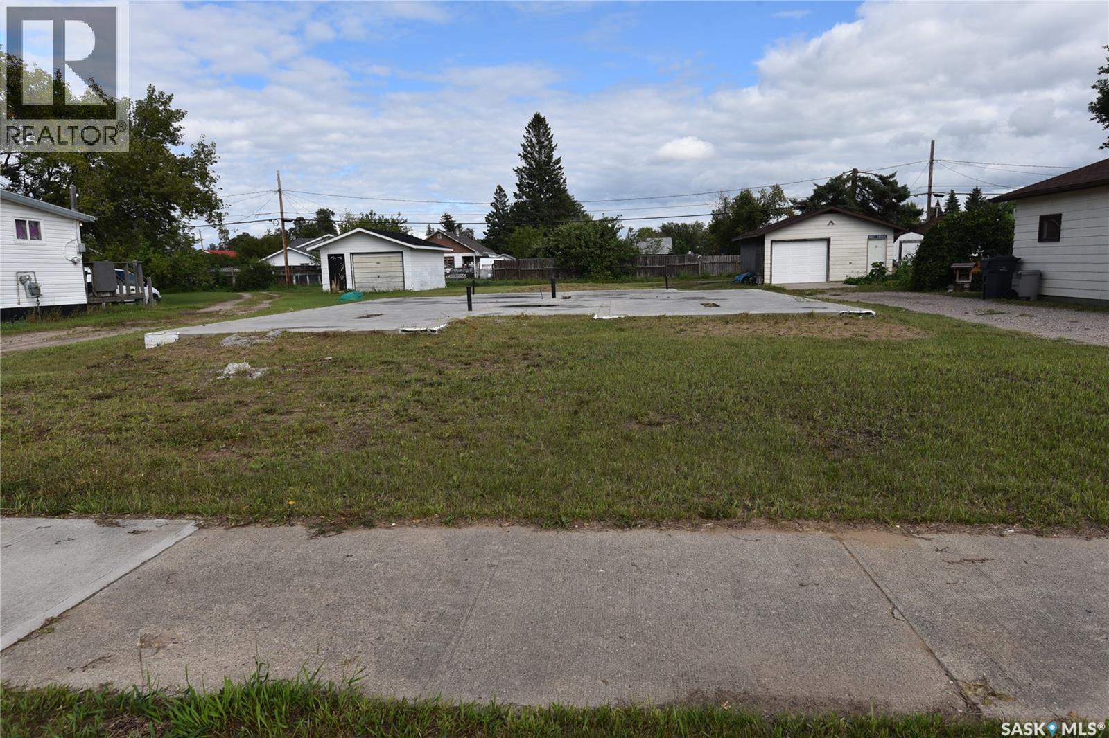 115 3rd Street N, Nipawin, Saskatchewan  S0E 1E0 - Photo 5 - SK016270