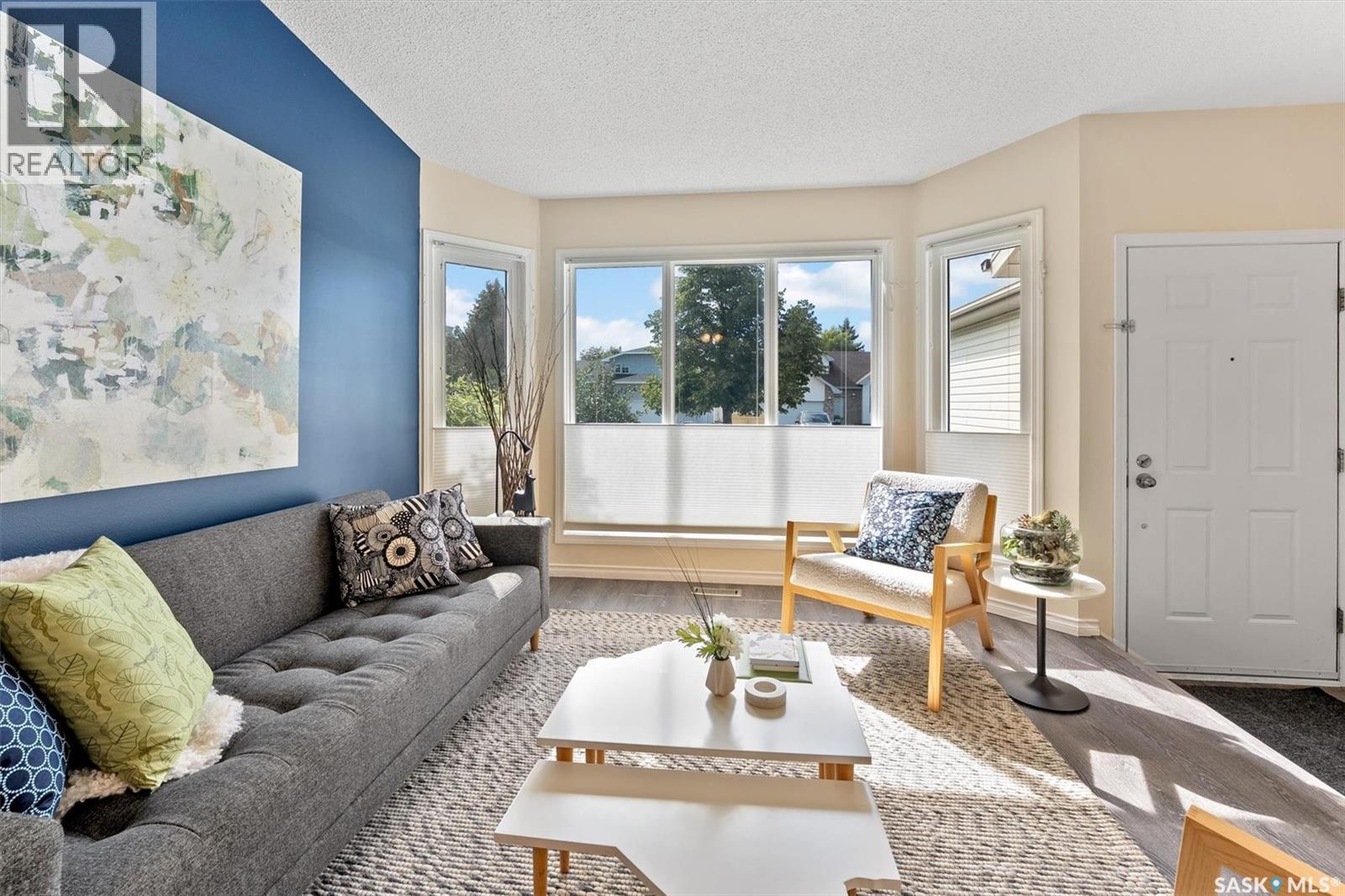 Property at 310 Coben CRESCENT image 3