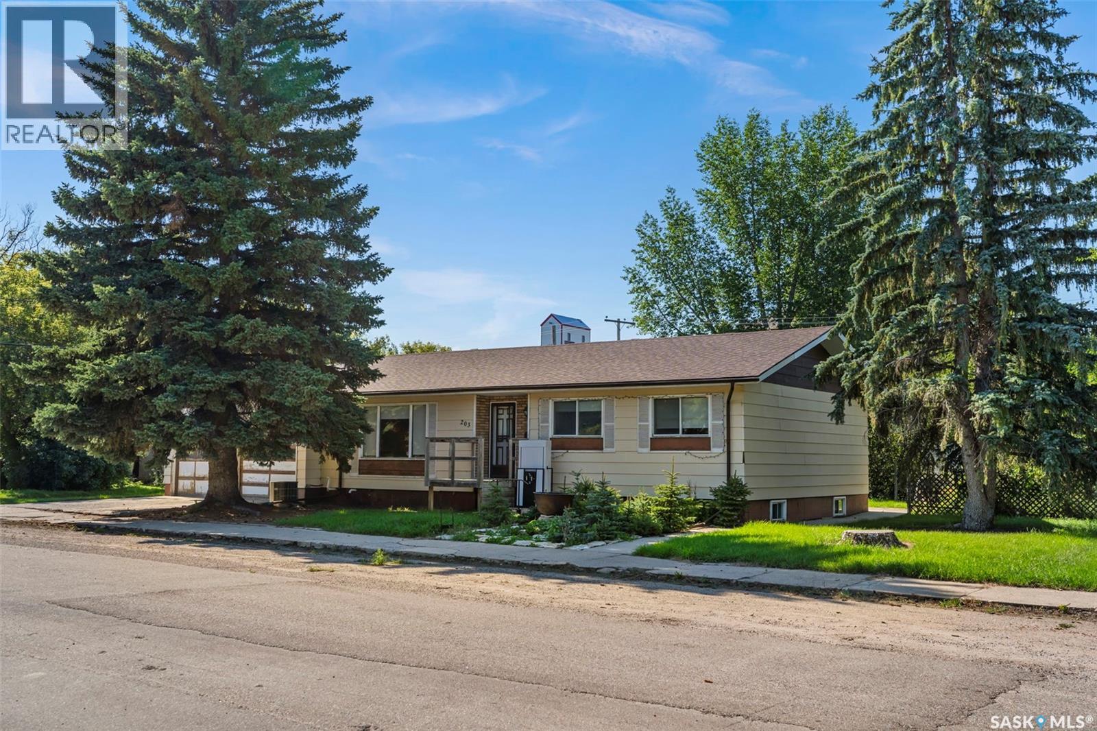 203 1st Avenue N, Harris, Saskatchewan  S0L 1K0 - Photo 2 - SK016240