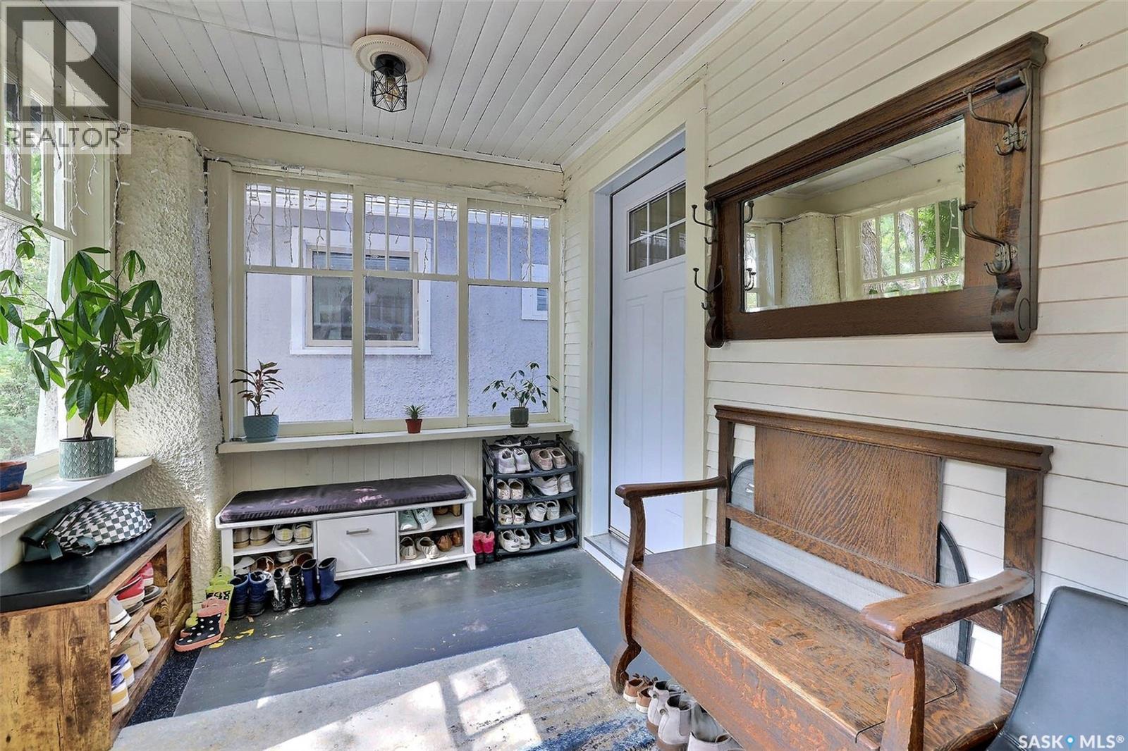 Property at 3408 Victoria AVENUE image 3