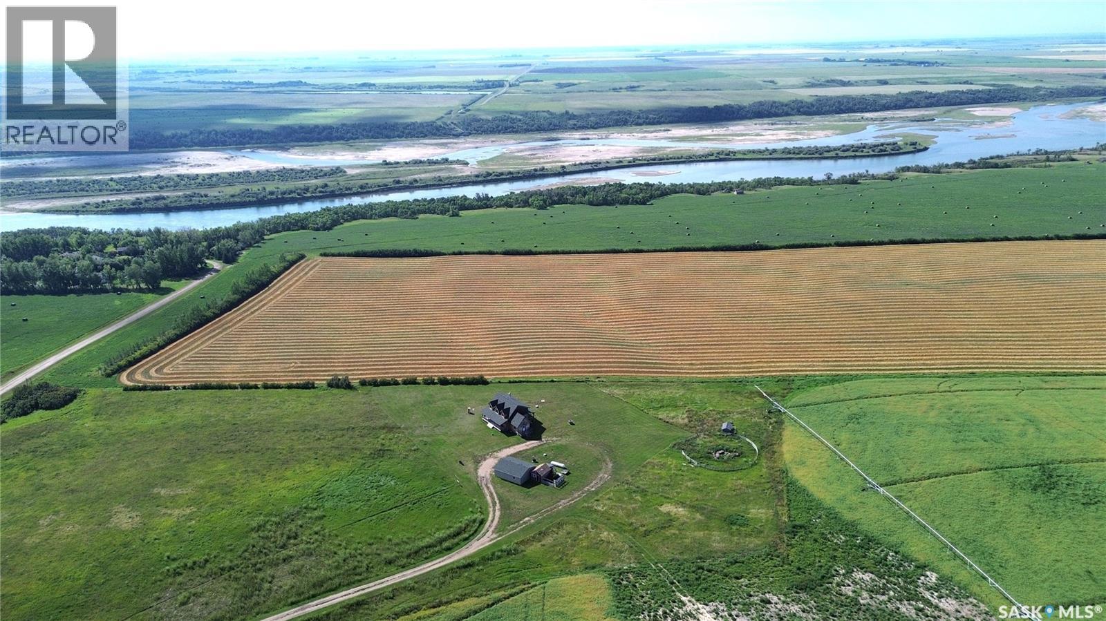 The Hill House, Montrose Rm No. 315, Saskatchewan  S0L 0B0 - Photo 3 - SK016151