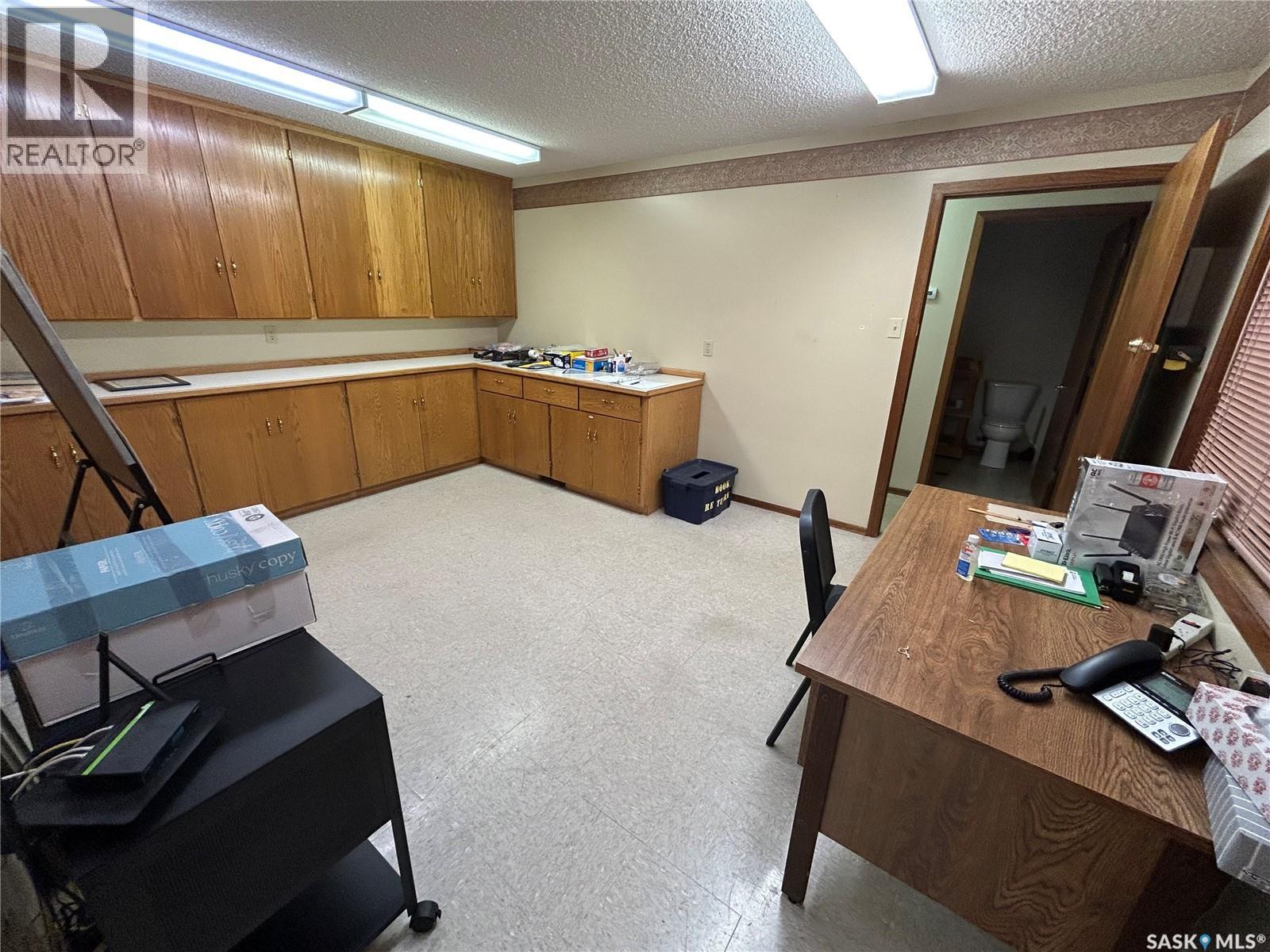 27 Hochelaga Street W, Moose Jaw, Saskatchewan  S6H 2E9 - Photo 13 - SK016145