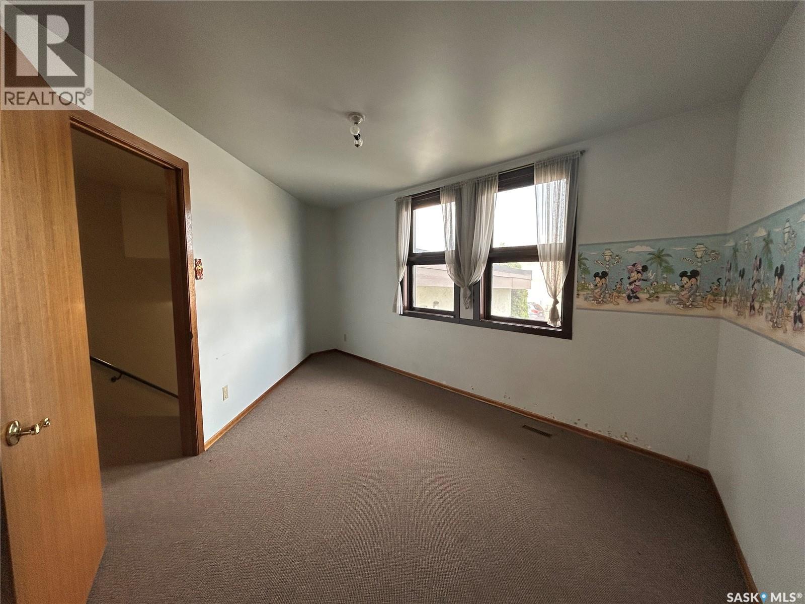 27 Hochelaga Street W, Moose Jaw, Saskatchewan  S6H 2E9 - Photo 17 - SK016145