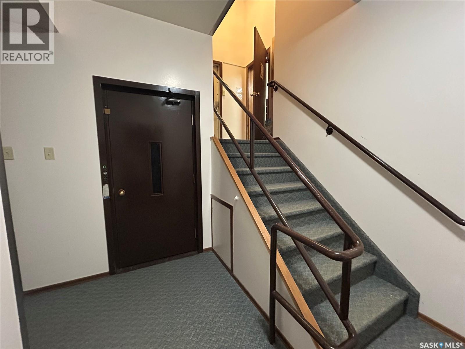 27 Hochelaga Street W, Moose Jaw, Saskatchewan  S6H 2E9 - Photo 42 - SK016145
