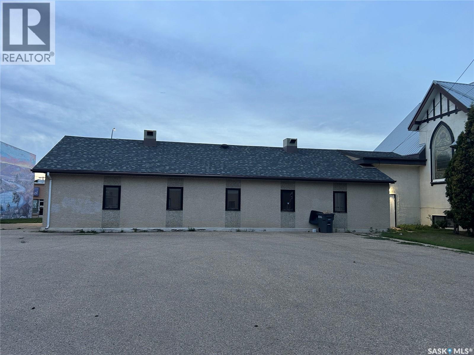 27 Hochelaga Street W, Moose Jaw, Saskatchewan  S6H 2E9 - Photo 49 - SK016145