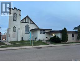27 Hochelaga Street W Central Mj, Moose Jaw, Ca