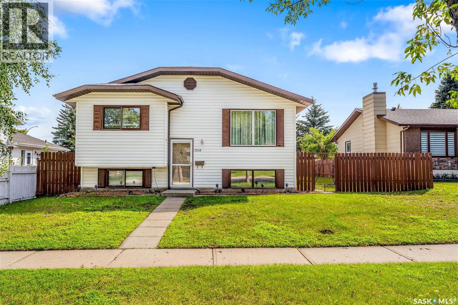 3248 15th AVENUE E, Prince Albert, Saskatchewan