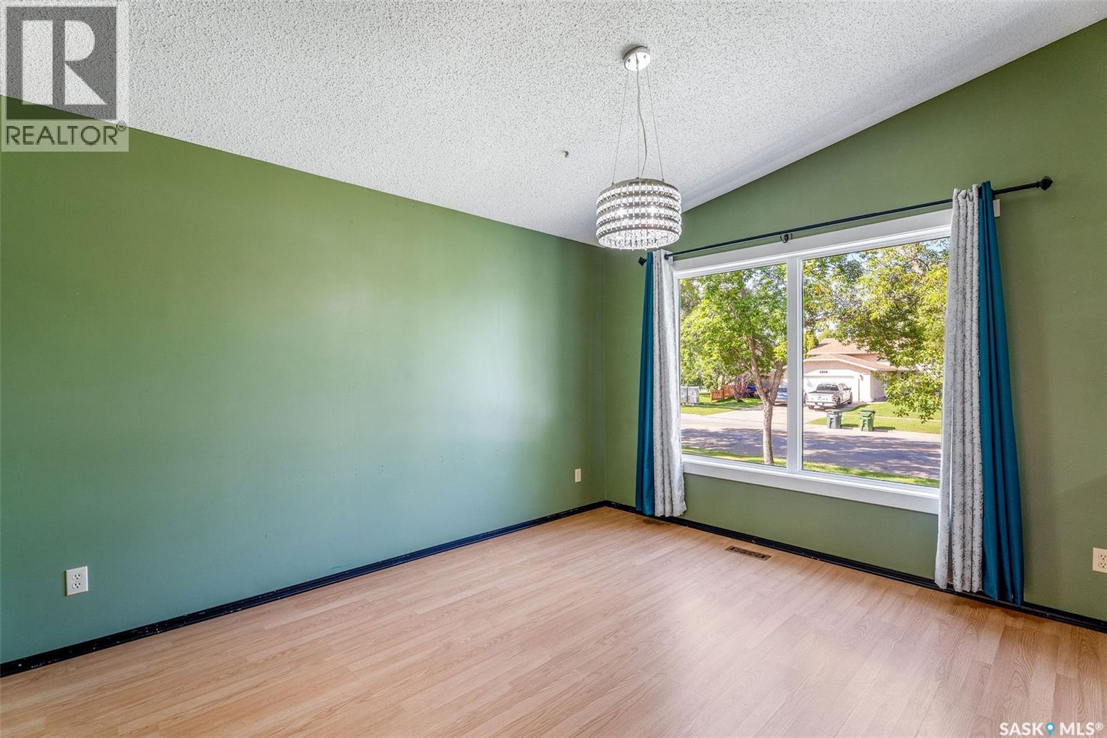 3248 15th Avenue E, Prince Albert, Saskatchewan  S6V 7T3 - Photo 5 - SK016114