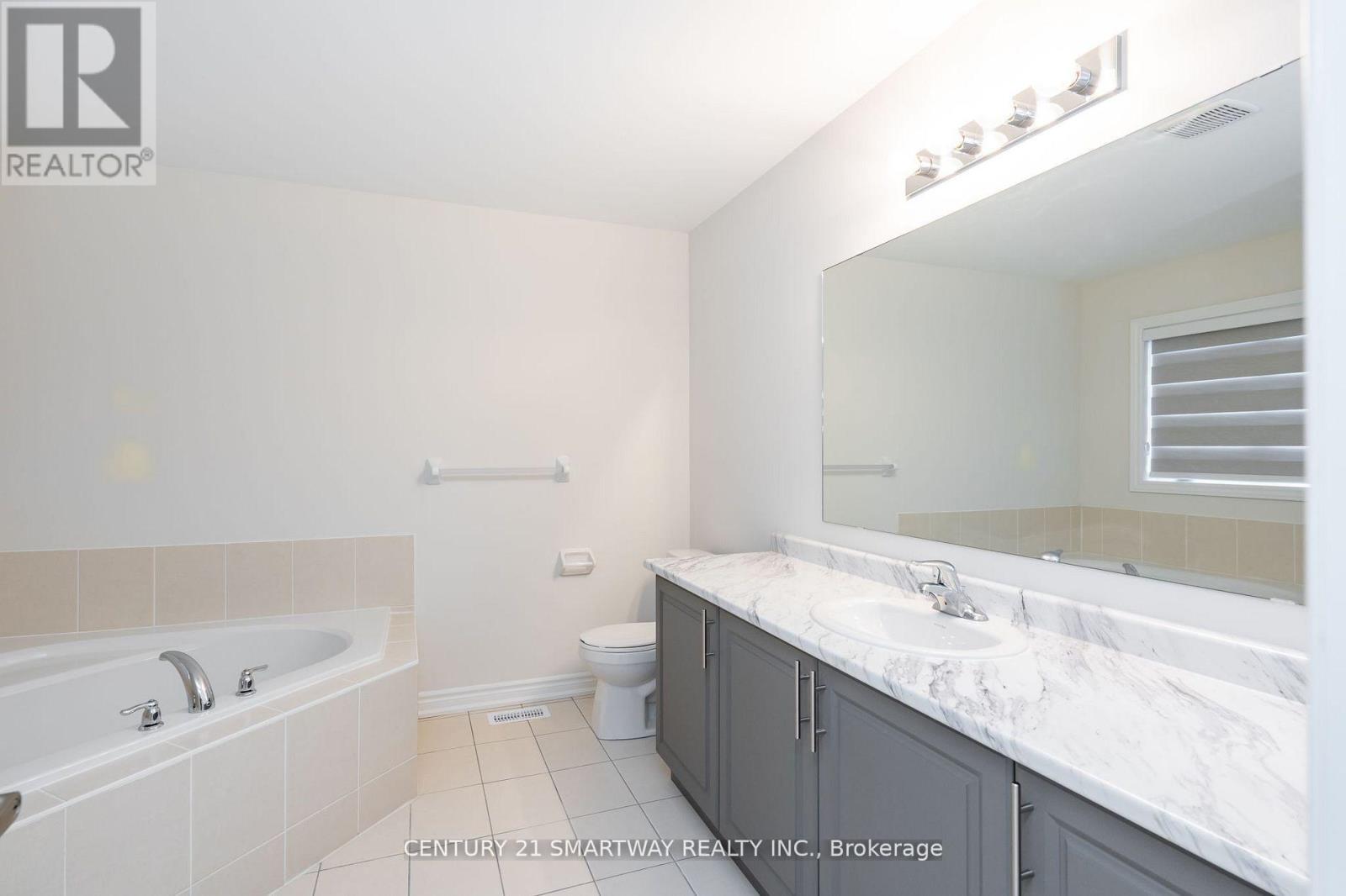 26 Huntsworth Avenue, Thorold, Ontario  L2V 5G7 - Photo 39 - X12357266