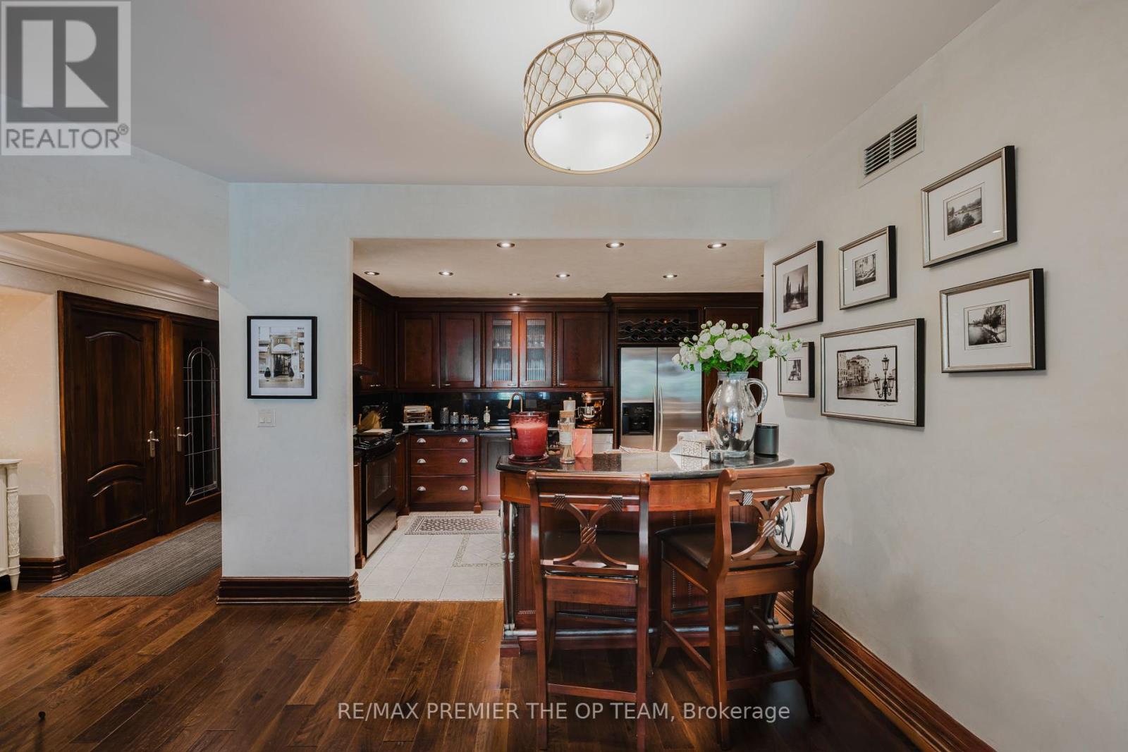 321 - 121 Woodbridge Avenue, Vaughan (West Woodbridge), Ontario  L4L 9E3 - Photo 13 - N12357366