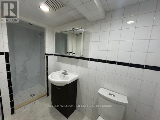 Lower - 669 Lorne Avenue, London East, Ontario  N5W 3K4 - Photo 11 - X12357409