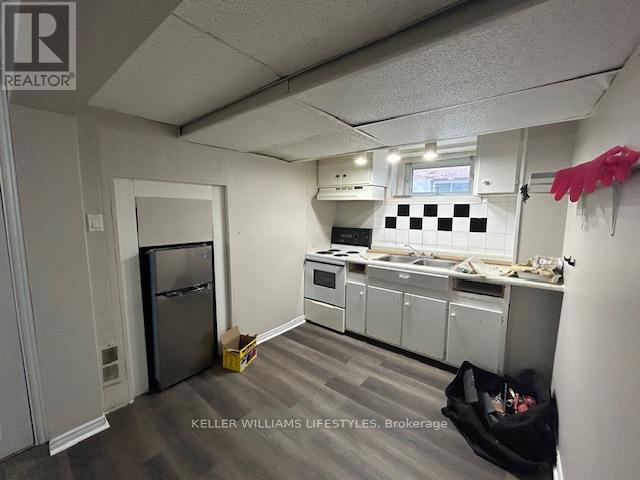 Lower - 669 Lorne Avenue, London East, Ontario  N5W 3K4 - Photo 7 - X12357409