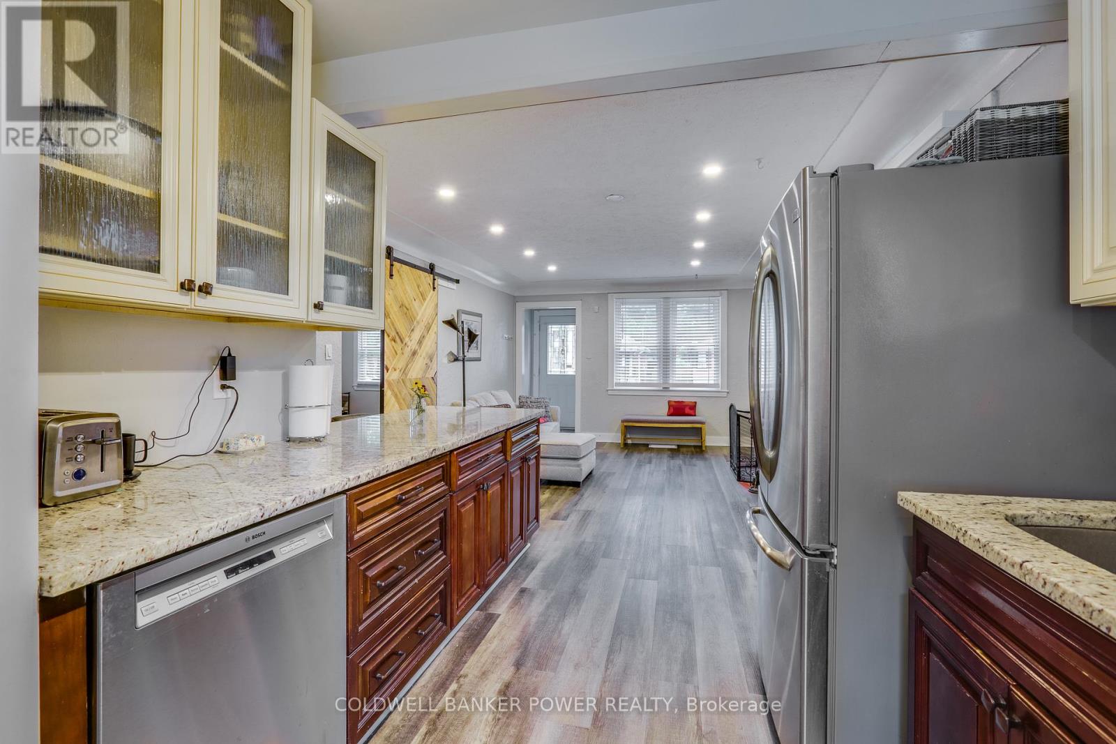 64 Bond Street, London South, Ontario  N6C 1W3 - Photo 10 - X12357460
