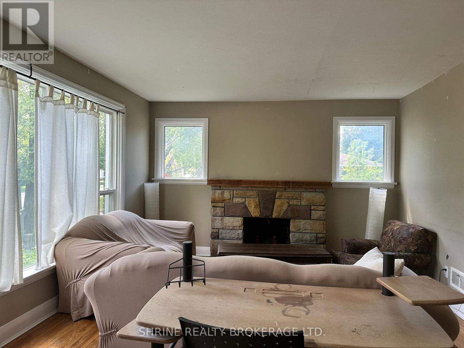 90 Huron Street, London East, Ontario  N6A 2J2 - Photo 3 - X12357465
