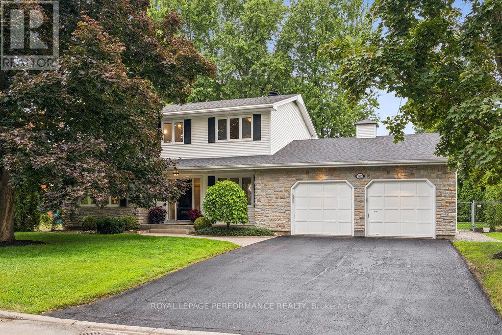 Property at 1889 FAIRMEADOW CRESCENT image 1