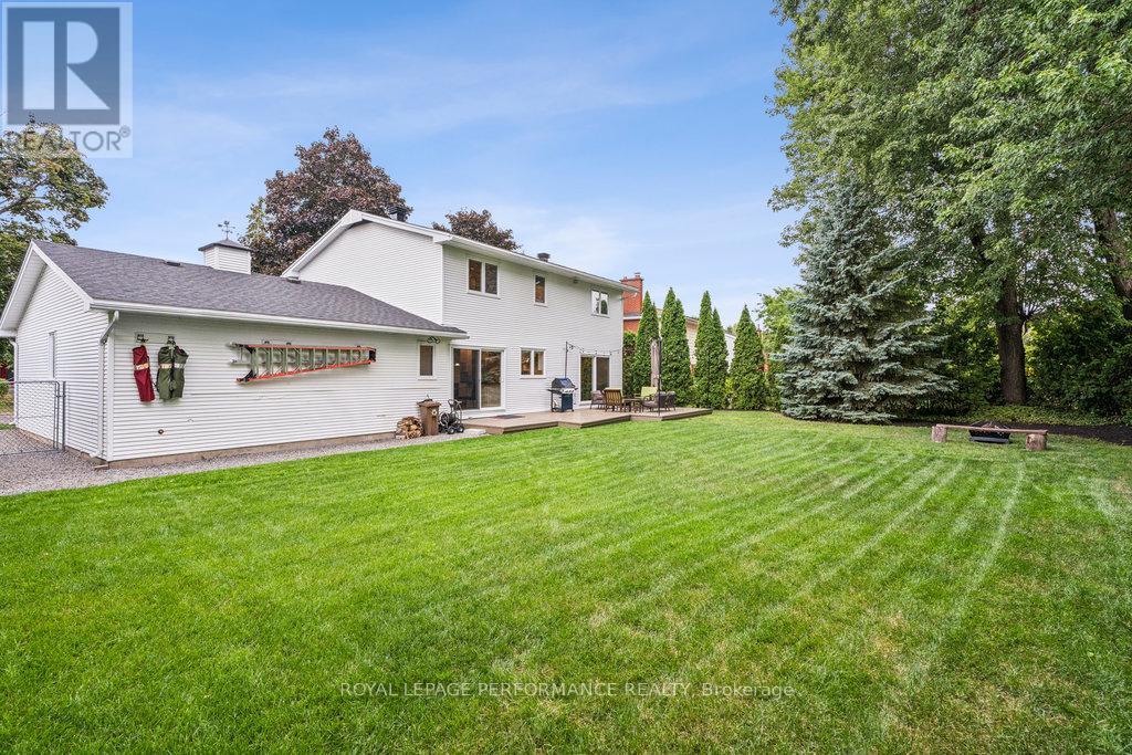 Property at 1889 FAIRMEADOW CRESCENT image 5