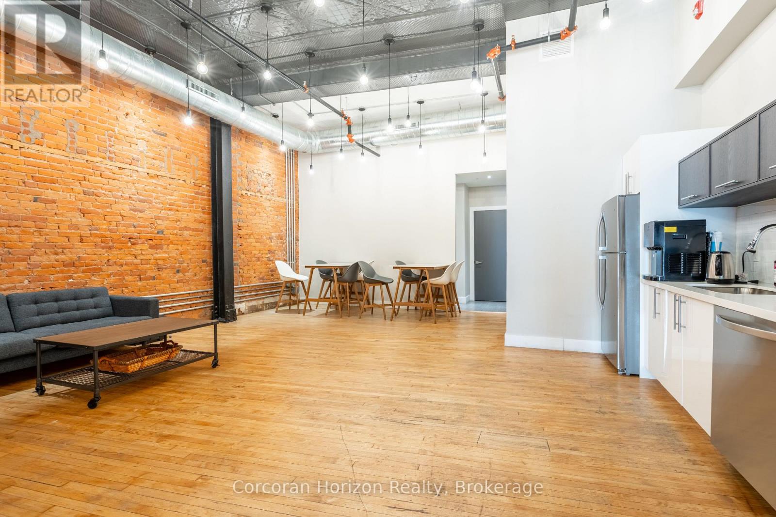 201-B - 12 James Street N, Hamilton, Ontario  L8R 2J9 - Photo 11 - X12357443