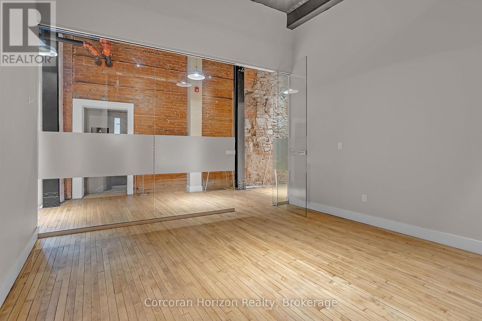 201-B - 12 James Street N, Hamilton, Ontario  L8R 2J9 - Photo 9 - X12357443