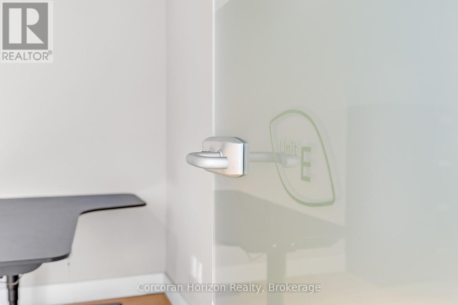 201-E - 12 James Street N, Hamilton (Beasley), Ontario  L8R 2J9 - Photo 5 - X12357467