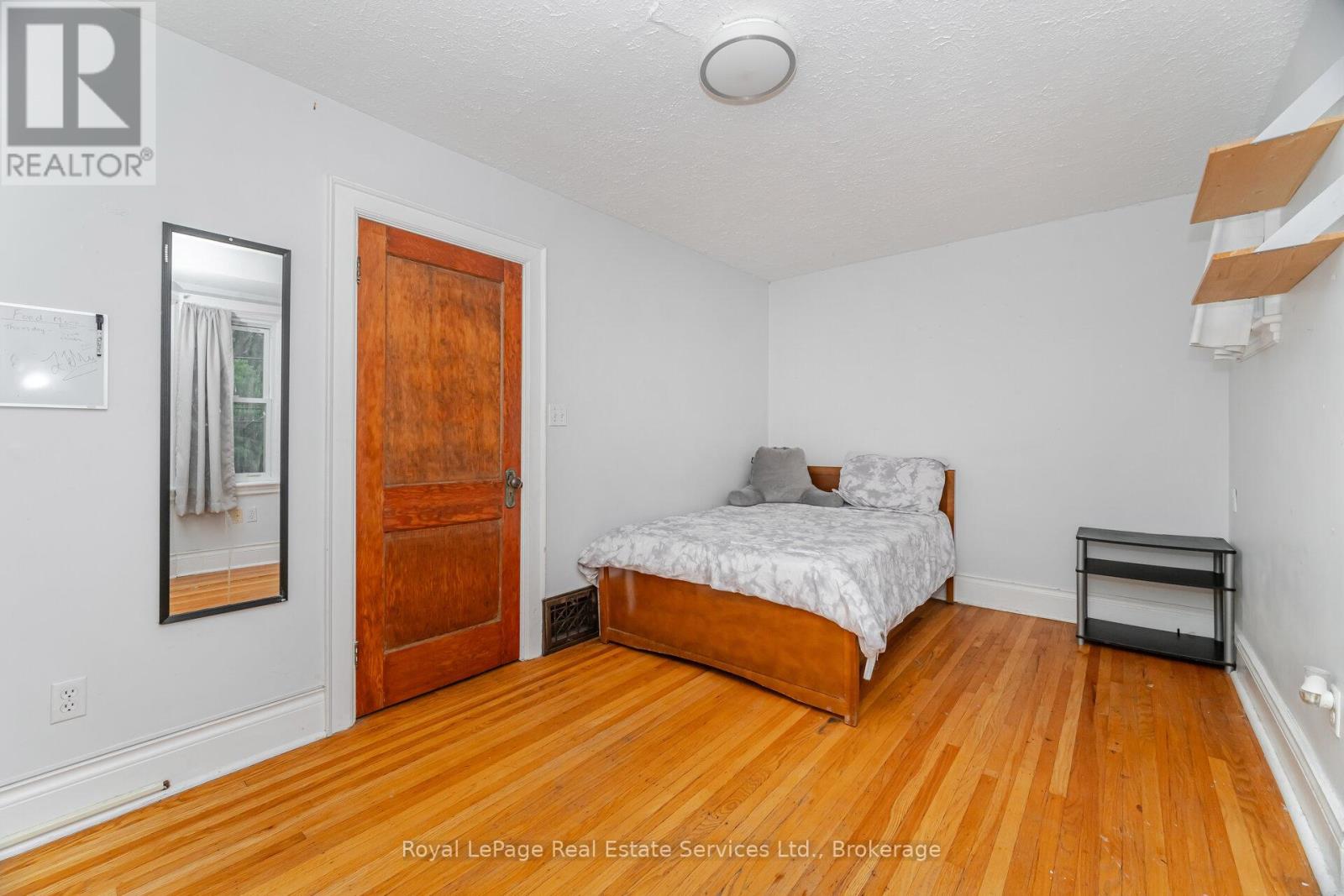 21 Paisley Avenue S, Hamilton, Ontario  L8S 1T8 - Photo 19 - X12357490