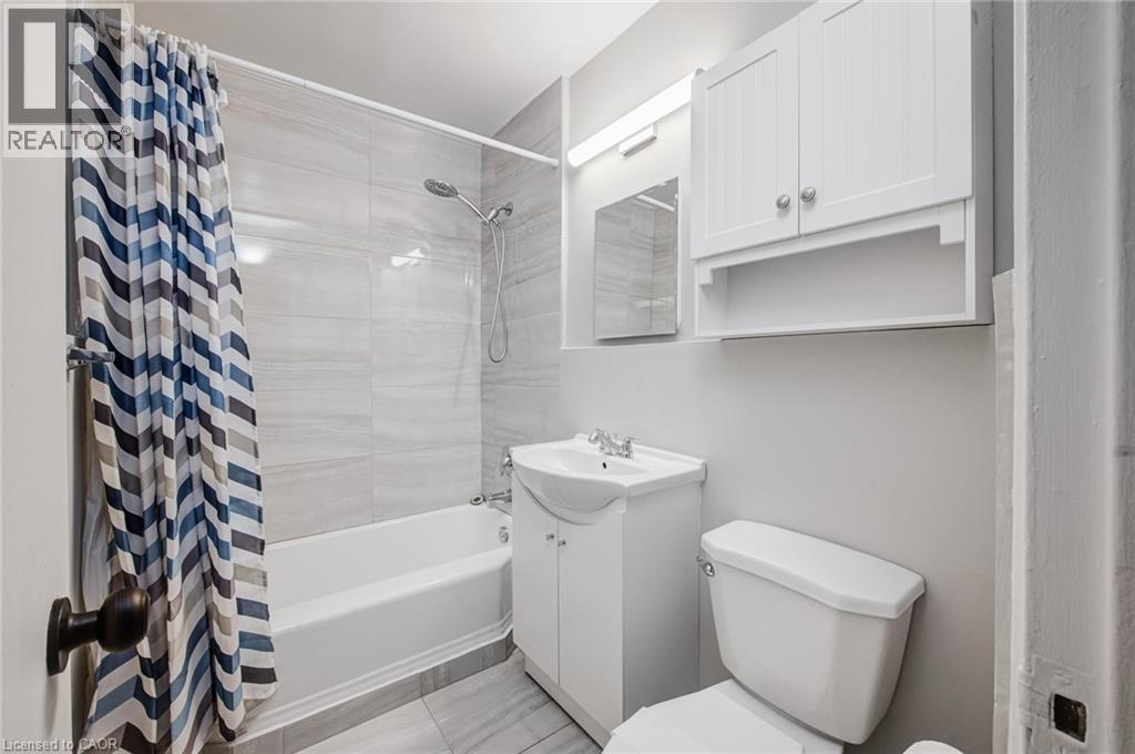2052 Courtland Drive Unit# 202, Burlington, Ontario  L7R 1R8 - Photo 7 - 40762494