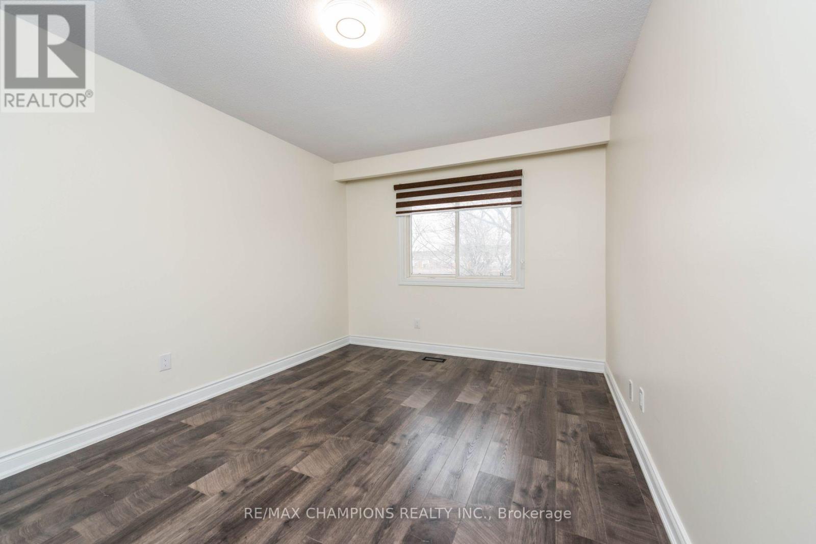 11 Crosswood Lane, Brampton, Ontario  L6V 3M1 - Photo 14 - W12357394