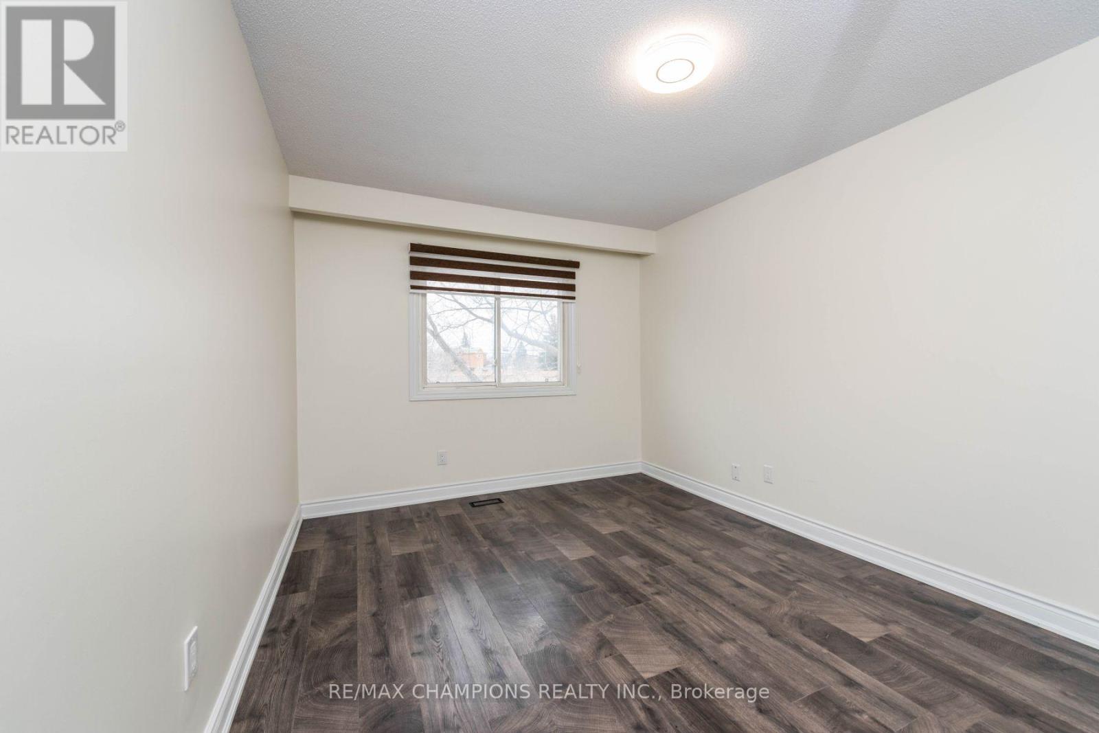 11 Crosswood Lane, Brampton, Ontario  L6V 3M1 - Photo 15 - W12357394