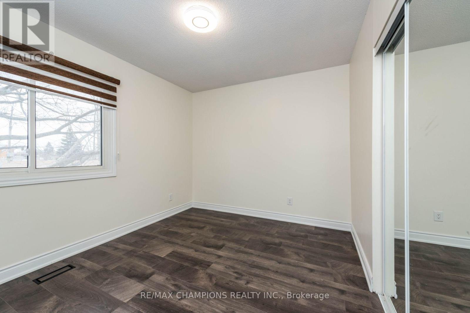 11 Crosswood Lane, Brampton, Ontario  L6V 3M1 - Photo 17 - W12357394