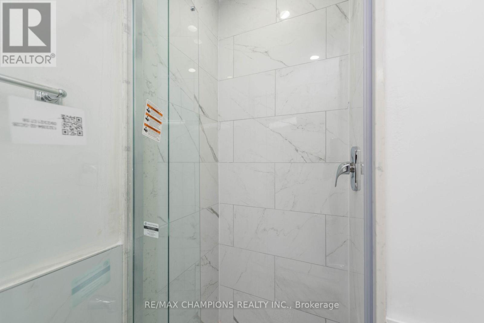 11 Crosswood Lane, Brampton, Ontario  L6V 3M1 - Photo 25 - W12357394