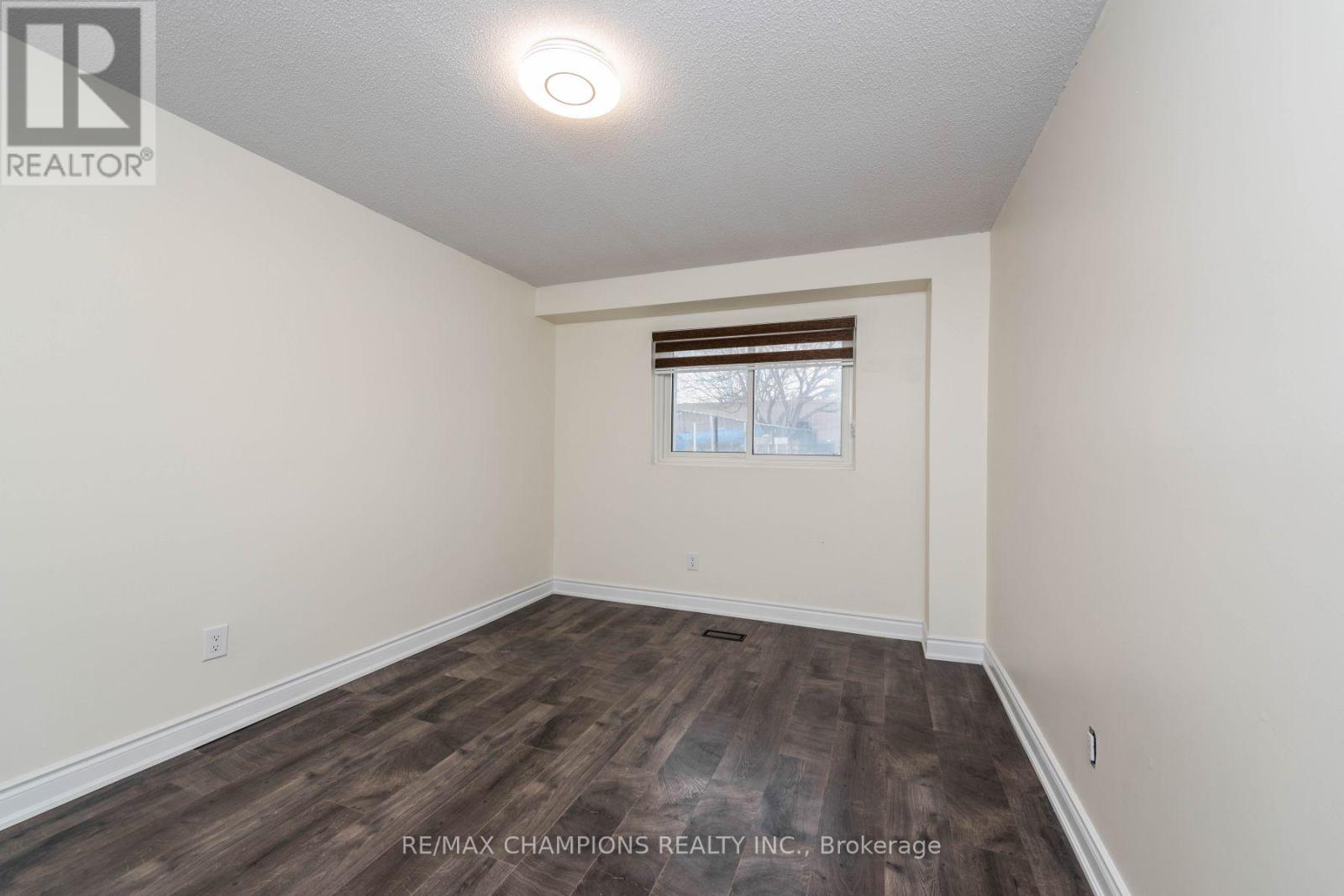 11 Crosswood Lane, Brampton, Ontario  L6V 3M1 - Photo 29 - W12357394