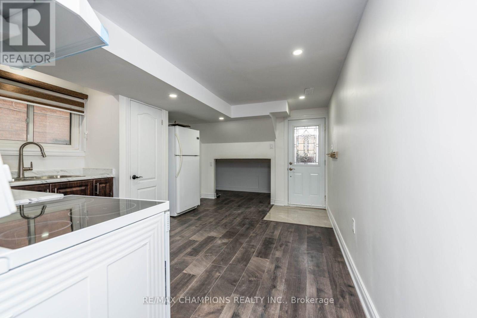 11 Crosswood Lane, Brampton, Ontario  L6V 3M1 - Photo 33 - W12357394
