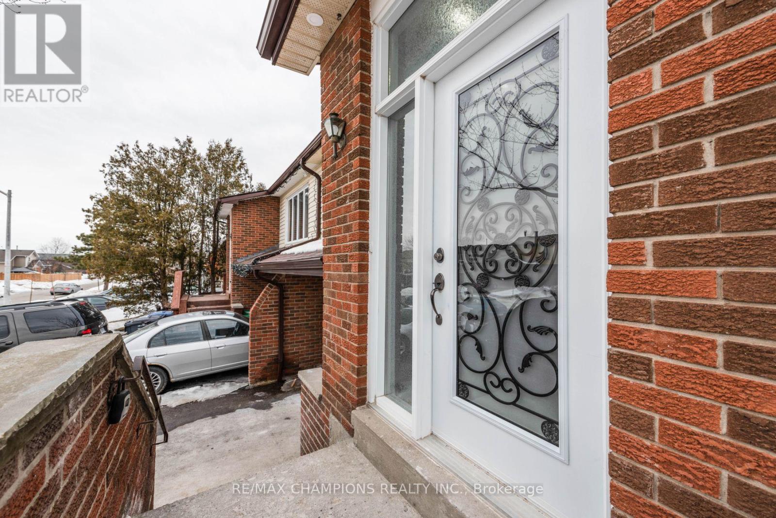 11 Crosswood Lane, Brampton, Ontario  L6V 3M1 - Photo 41 - W12357394