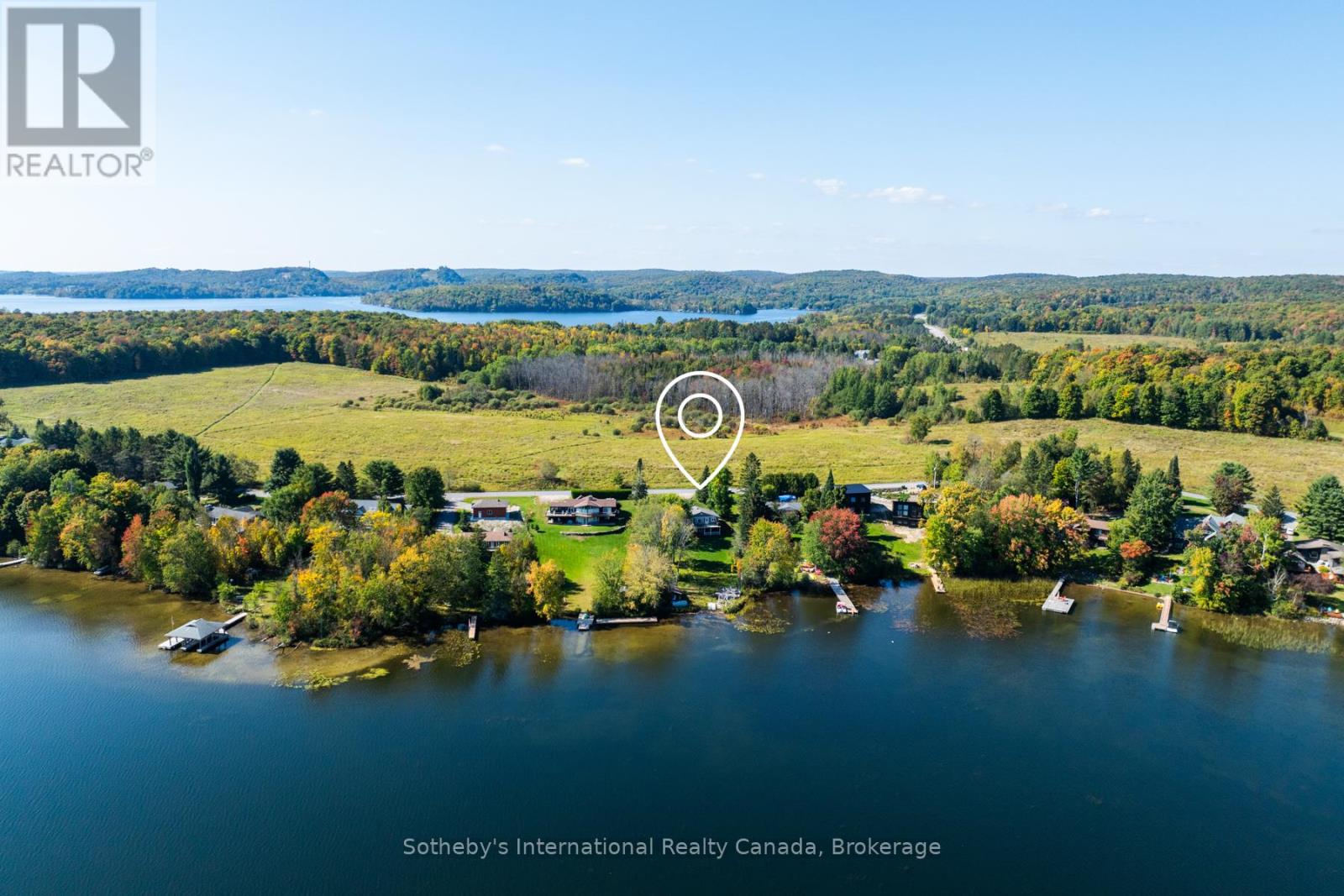 1111 Maplehurst Drive, Lake Of Bays, Ontario  P1H 2J6 - Photo 2 - X12357447