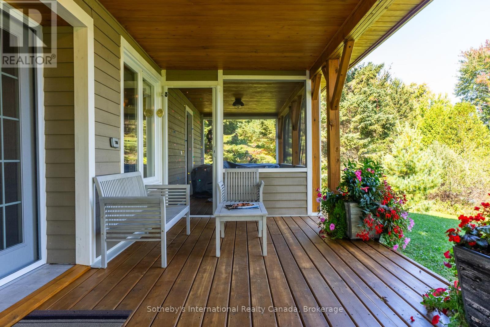 1111 Maplehurst Drive, Lake Of Bays, Ontario  P1H 2J6 - Photo 29 - X12357447
