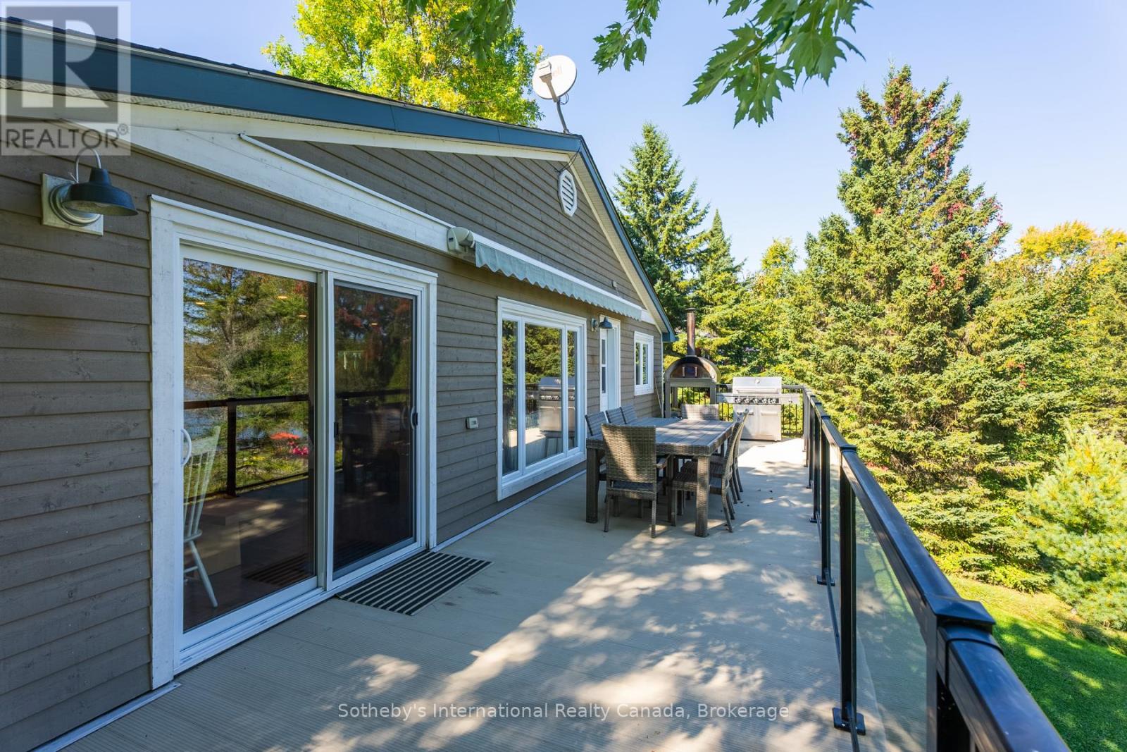1111 Maplehurst Drive, Lake Of Bays, Ontario  P1H 2J6 - Photo 33 - X12357447