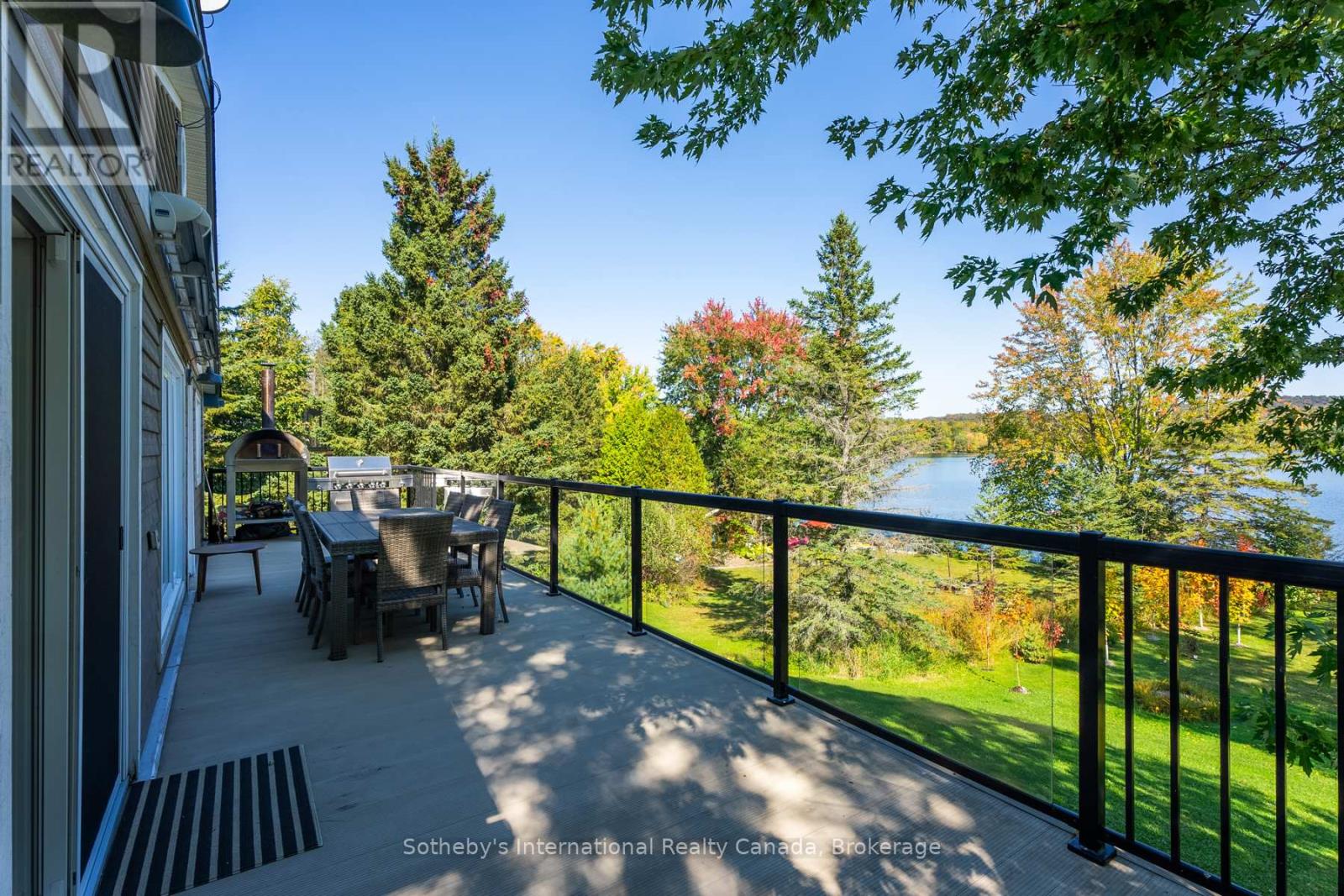 1111 Maplehurst Drive, Lake Of Bays, Ontario  P1H 2J6 - Photo 34 - X12357447
