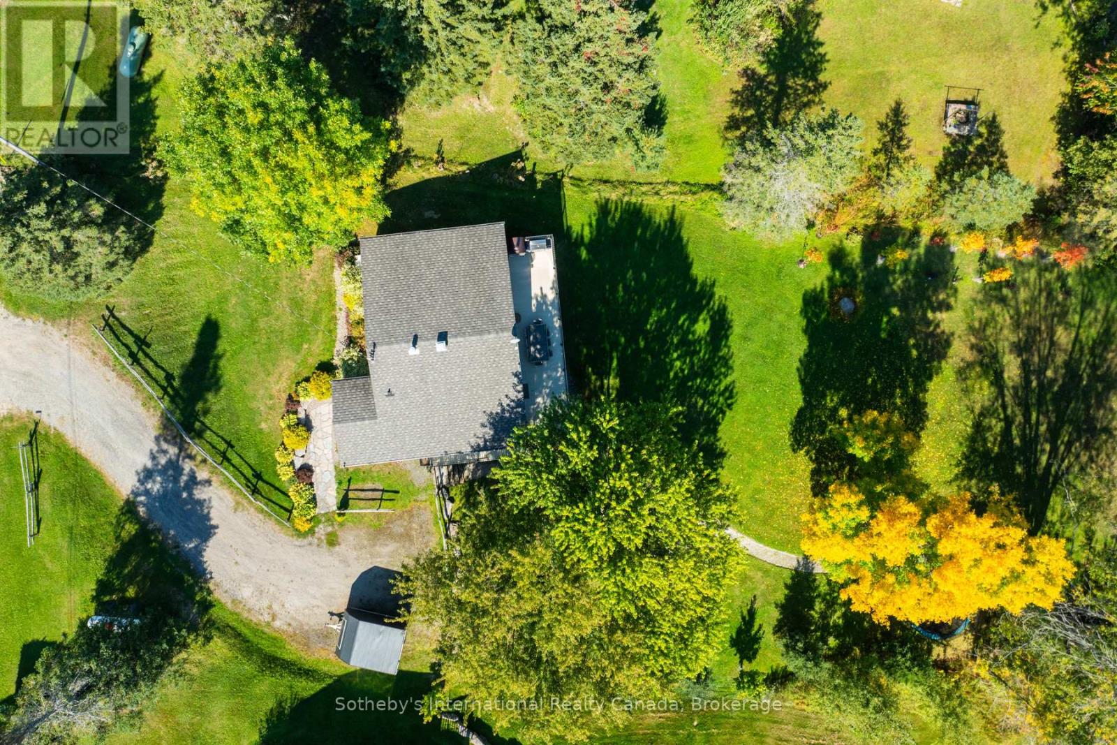 1111 Maplehurst Drive, Lake Of Bays, Ontario  P1H 2J6 - Photo 42 - X12357447
