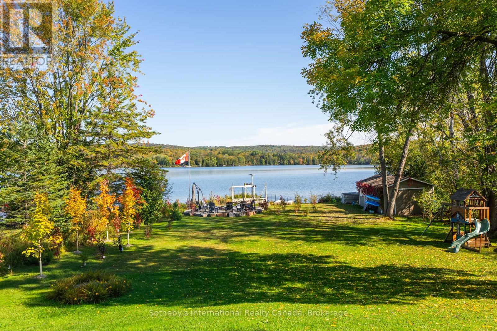 1111 Maplehurst Drive, Lake Of Bays, Ontario  P1H 2J6 - Photo 5 - X12357447