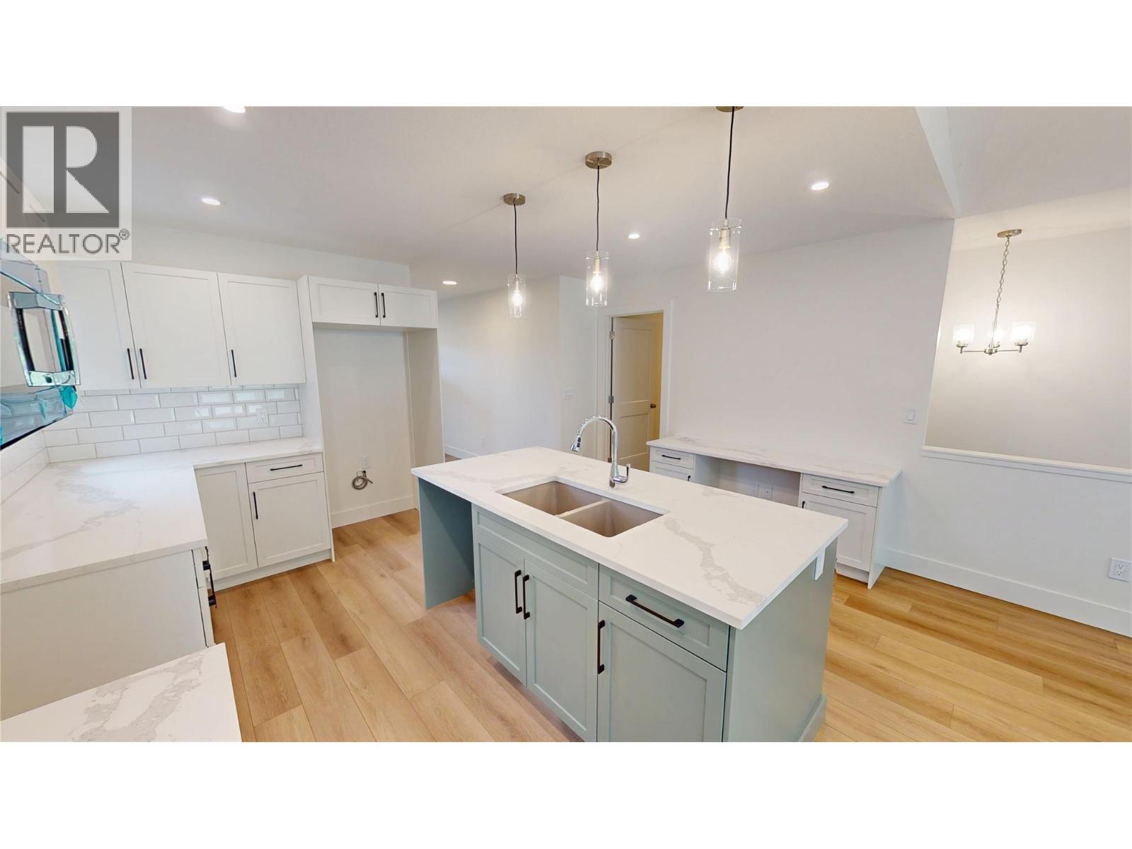 353 Legacy Lookout Unit# B, Cranbrook, British Columbia  V1C 0E4 - Photo 5 - 10360218