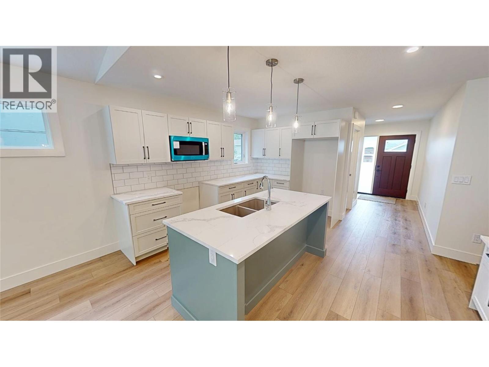 353 Legacy Lookout Unit# B, Cranbrook, British Columbia  V1C 0E4 - Photo 3 - 10360218