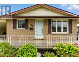1043 CANFIELD CRESCENT