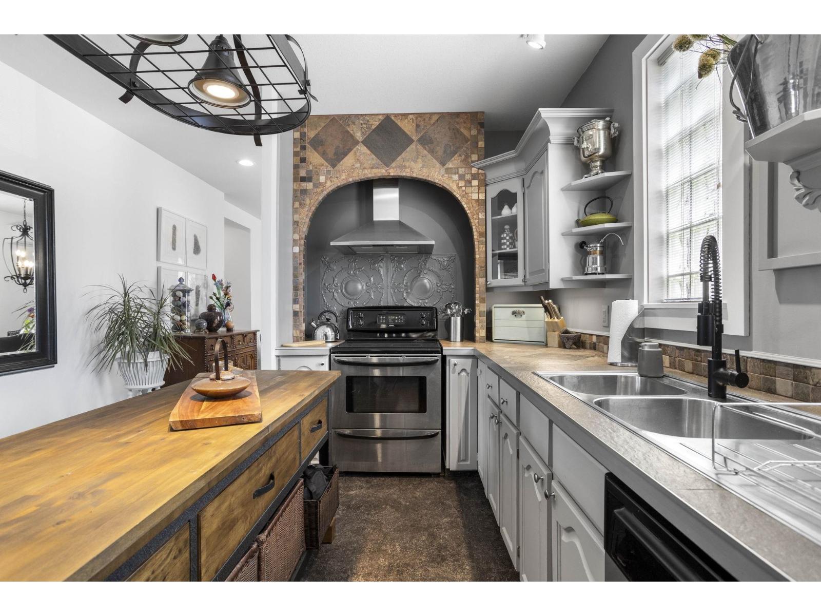 45655 Storey Avenue, Sardis West Vedder, Chilliwack, British Columbia  V2R 4E6 - Photo 22 - R3038950